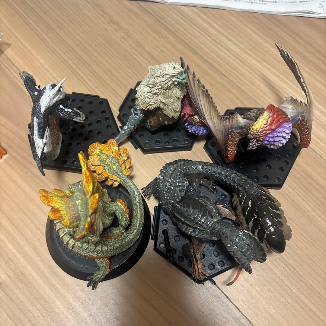 モンスターハンター 5体まとめ売り フィギュア - メルカリ
