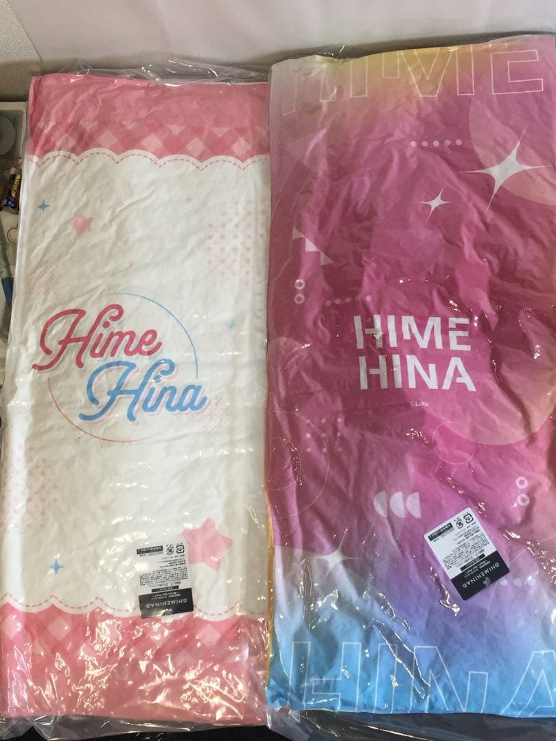 HIMEHINA GiGO コラボ 全24種+4 アクリル 缶バッジ フィギュア - メルカリ