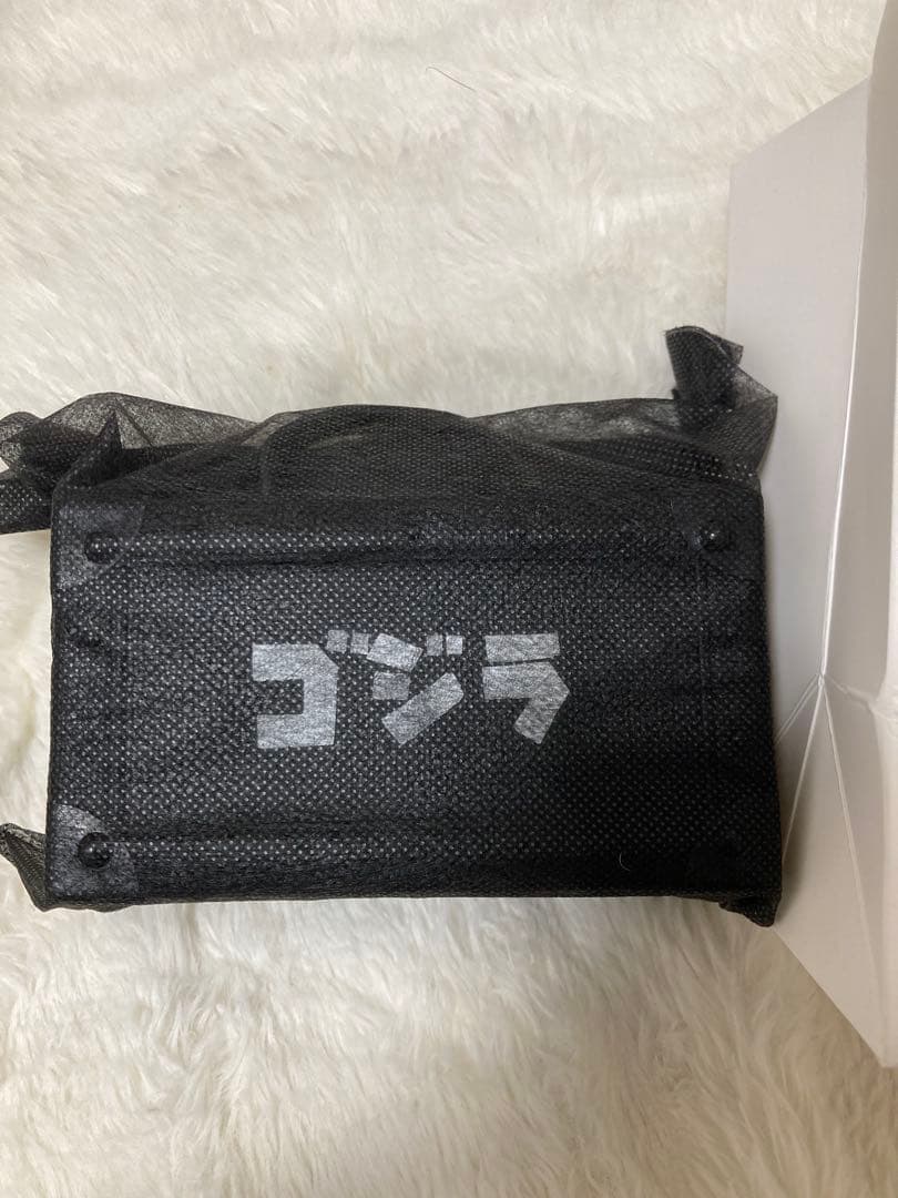 ゴジラ angel Mini Retail Box エンジェル シャンパン - メルカリ