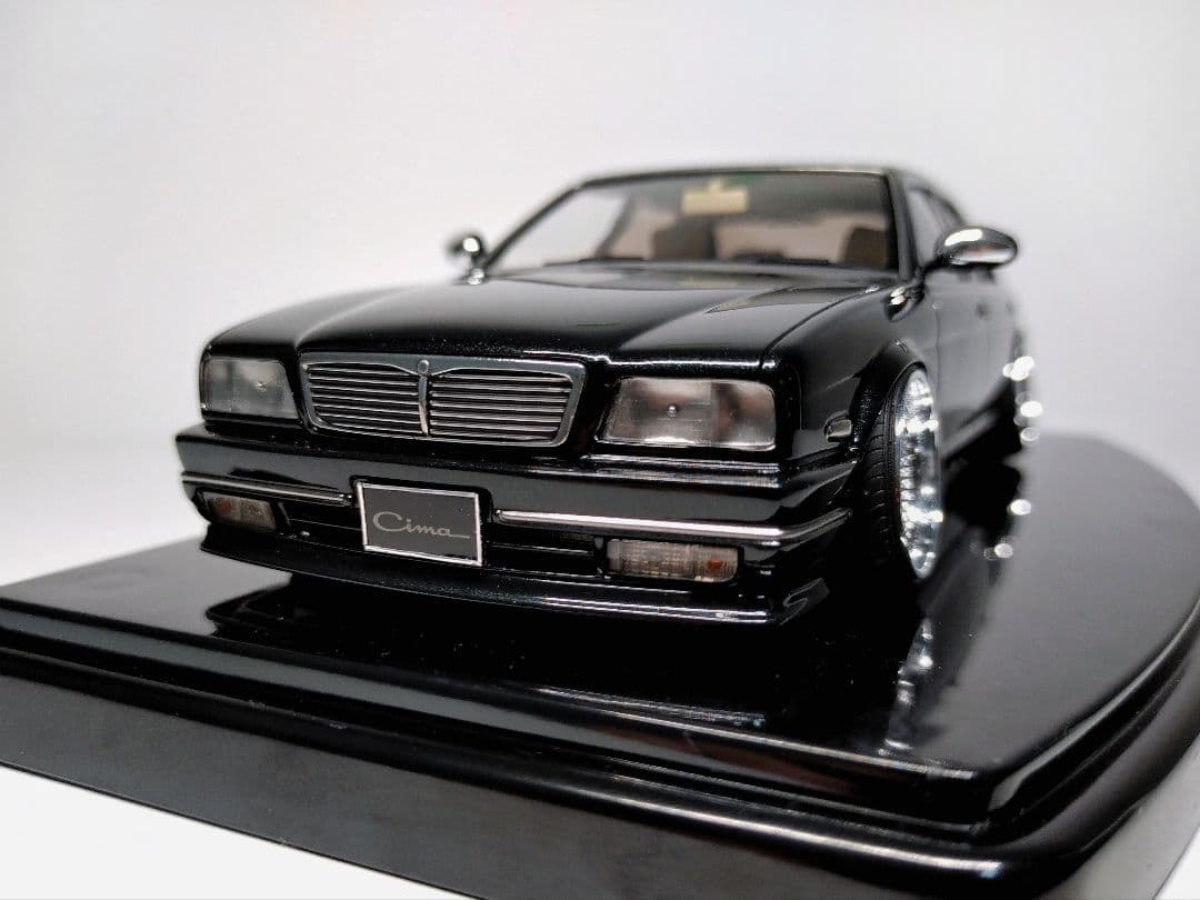 アオシマ 1/24 y32 シーマ プラモデル 完成品 - メルカリ