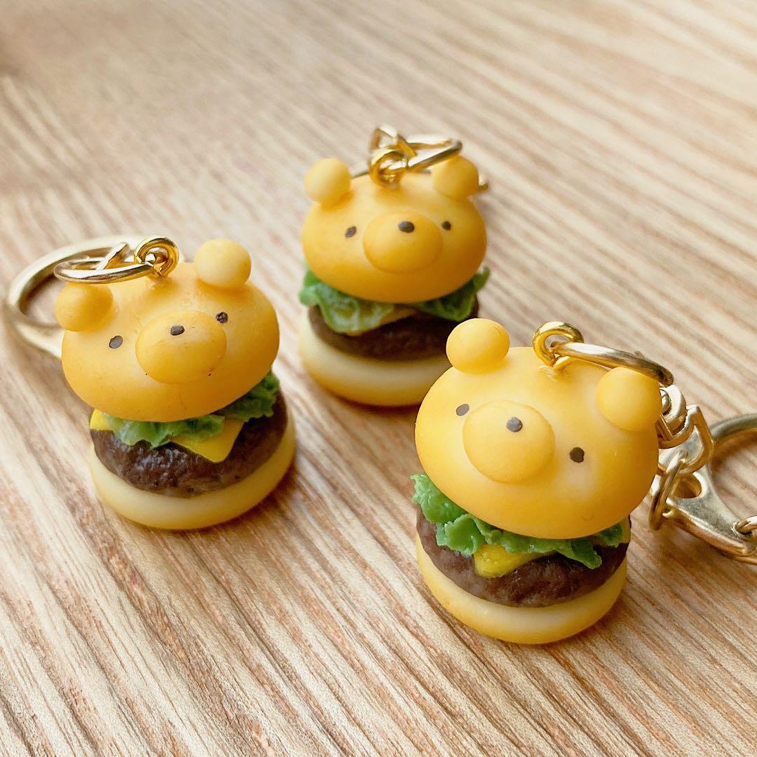 くまのハンバーガーキーホルダー 樹脂粘土 フェイクフード - メルカリ
