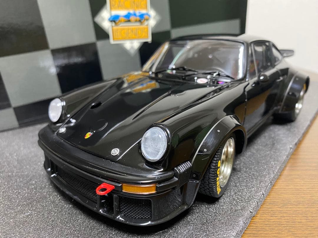 エグゾト 1/18 モデルカー 1976 ポルシェ 934 RSR - メルカリ