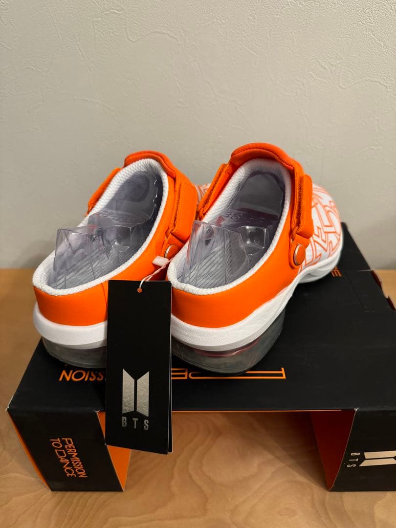 BTS Spring Sandal 240 オレンジWALKDONI 限定モデル - メルカリ