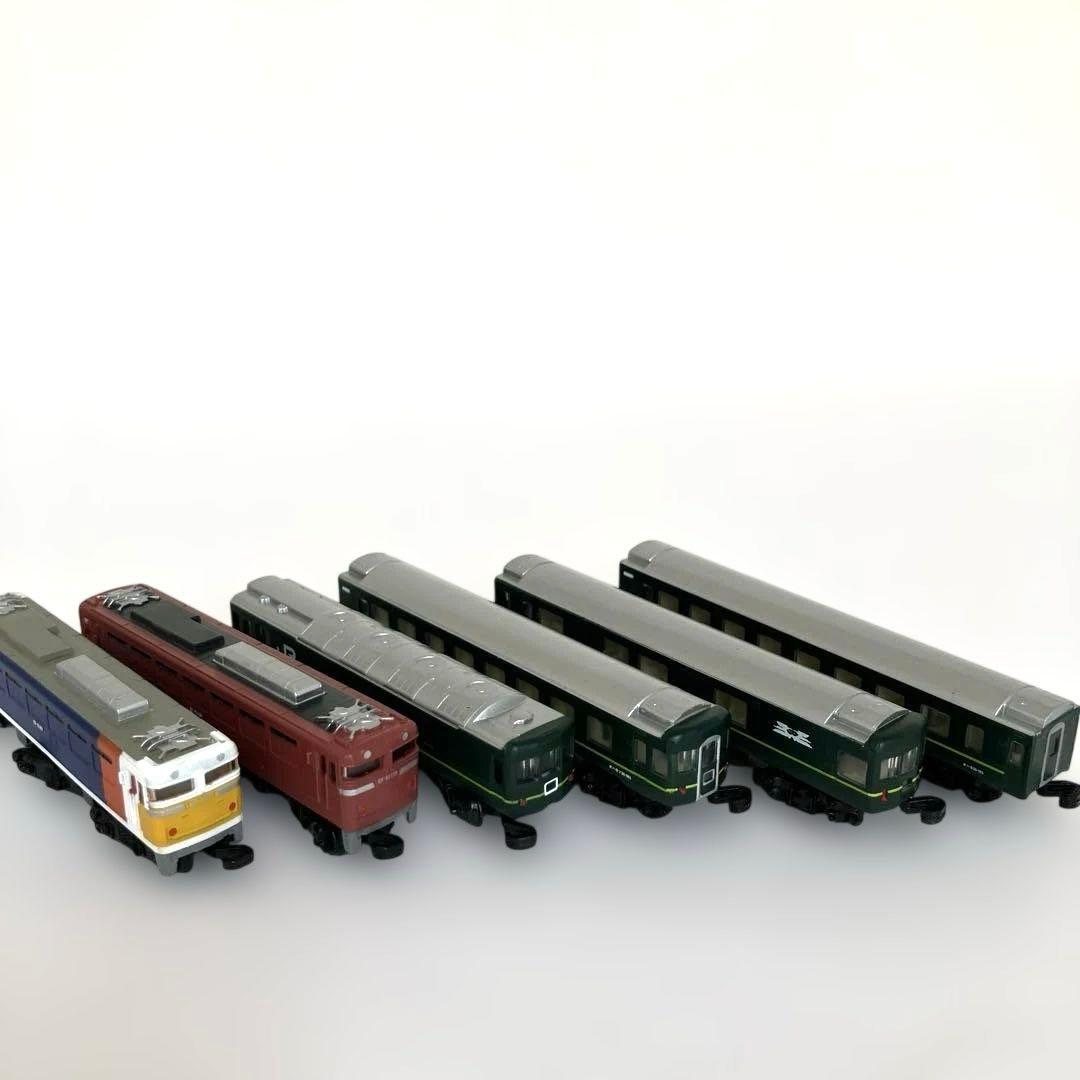 タカラ マイクロゲージ【EF81 】2両と【トワイライト客車】4両セット