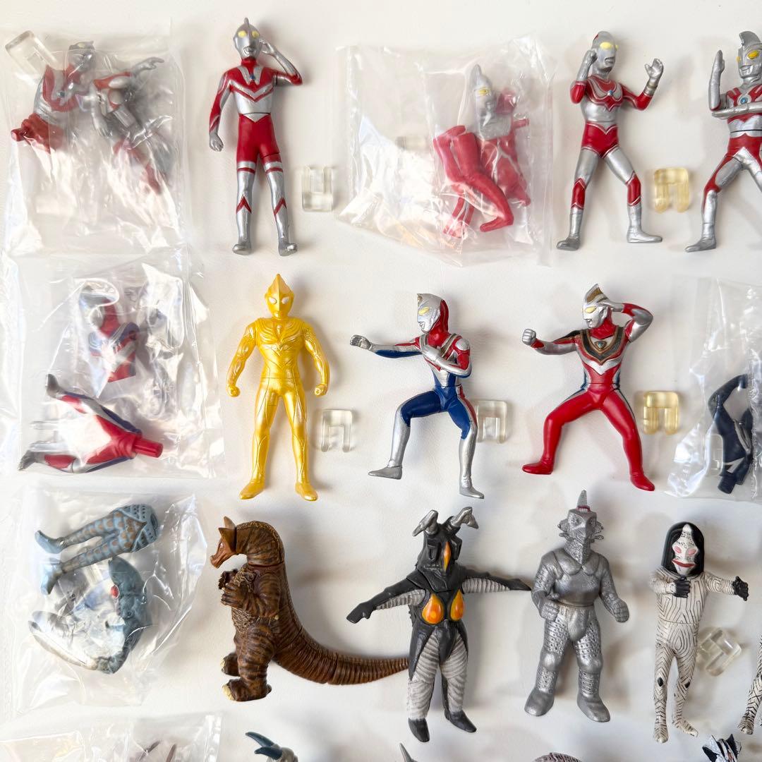 ウルトラマン 怪獣 キャラエッグ ワンダーカプセル フィギュア - メルカリ