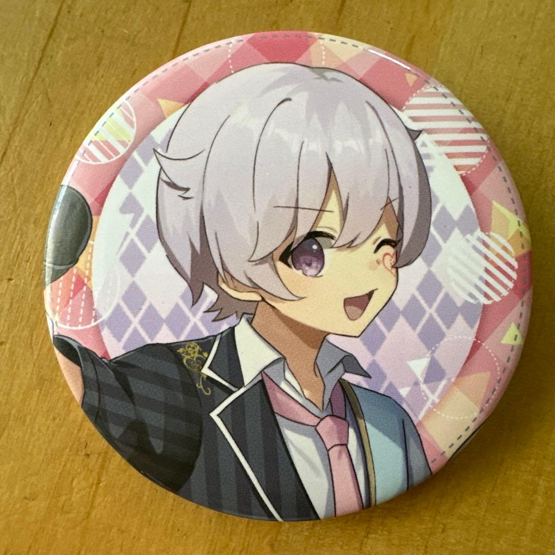 いれいす 背伸び 缶バッジ 初兎 - メルカリ