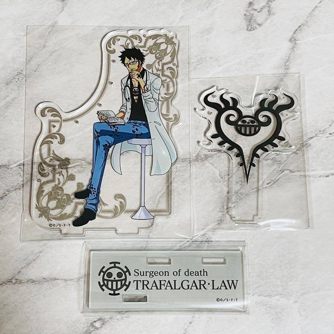 トラファルガー・ロー 白衣 医者 アクセサリースタンド アクリル