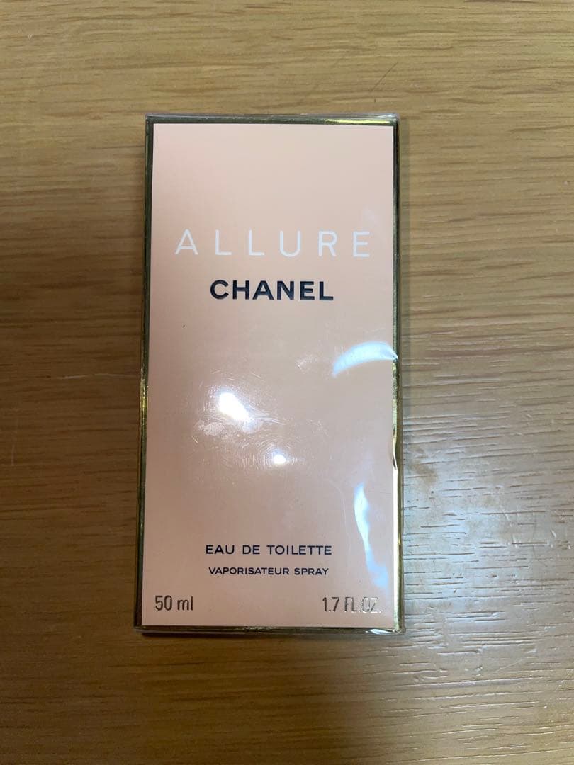 香水(女性用) CHANEL ALLURE Eau de Toilette 50ml allure-eau-de-toilette-spray-3