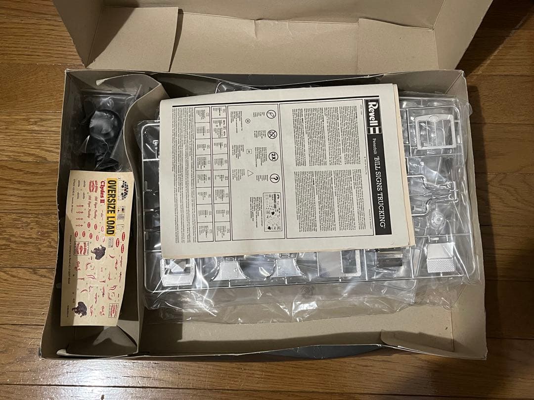 revell ピータービルト bill signs trucking プラモデル - メルカリ