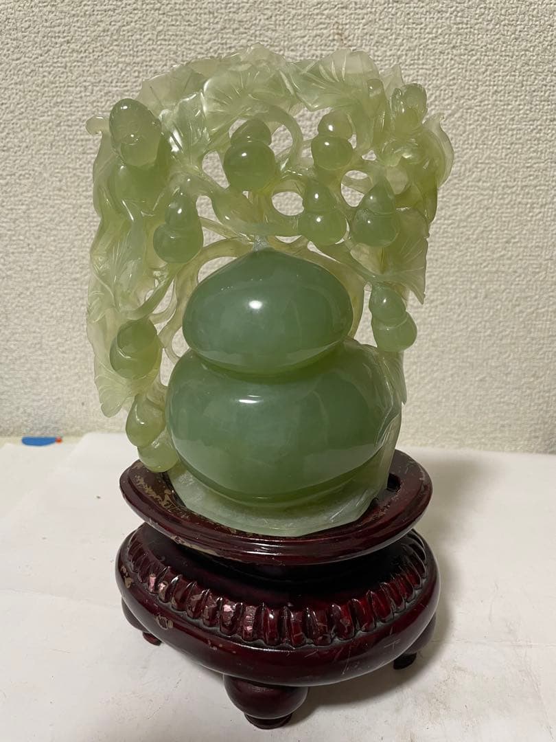 DCM 株式会社　天然石　綠石彫刻瓢箪　置物彫刻 木製台座付き DCM 株式会社様專用 天然石 綠石彫刻瓢箪 置物彫刻 木製台座付き