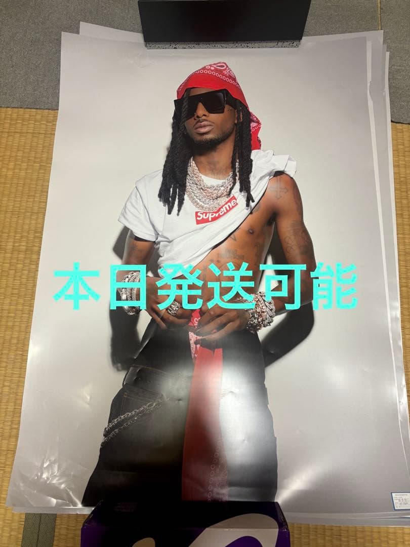 supreme×playboi carti ポスター 全国のPlayboi CartiのファンがSupremeの新しいポスターのために大暴れ
