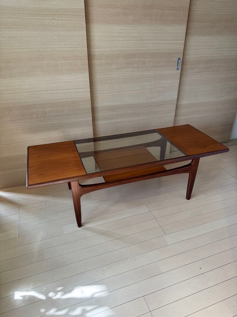 G-PLAN フレスコRECTANGULAR GLASS TABLE Gehry Rectangular Clear Glass Coffee Table | Raymour & Flanigan