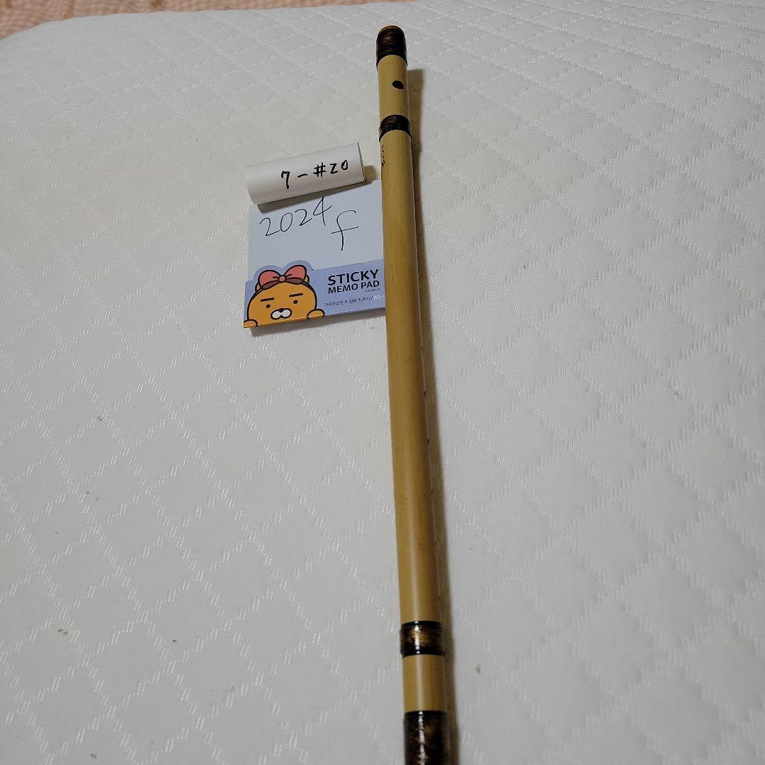 石見神楽を奏でる篠笛　　竹製約60cm Amazon | 山本竹細工屋 （YAMAMOTOTAKIZAYIKUYA)竹製篠笛 7穴 黒紐巻き