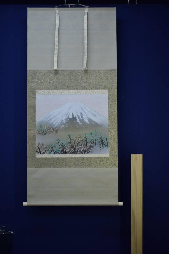 複製/横山大観/桜花/富士山水図/横物/工芸/タトウ箱付/布袋屋掛軸HJ