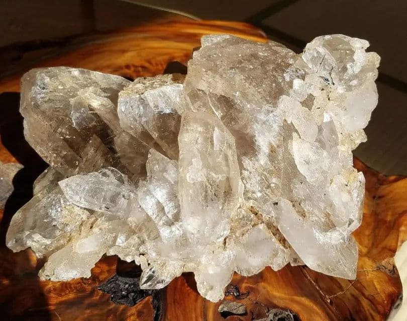 ネパール　ガネーシュヒマール産ライトスモーキー ネパール ガネーシュヒマール産クォーツ（水晶）＆ブラックトルマリン