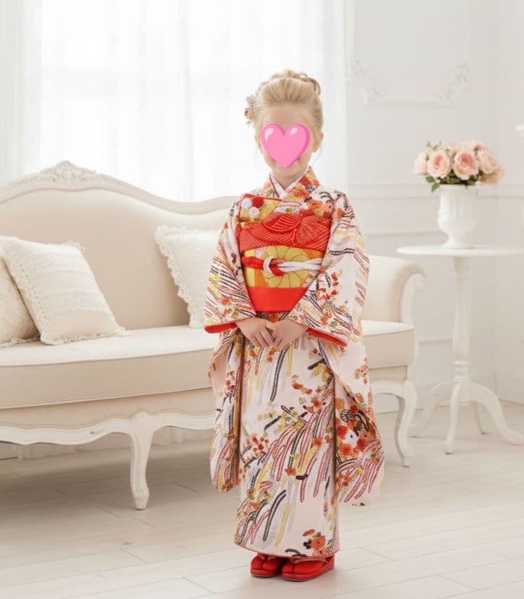 クリーム色に垂れ花が可愛い着物と作り帯セット 色留袖：E204 ジャパンスタイル ベージュ 華紋鳳凰| 色留袖レンタル