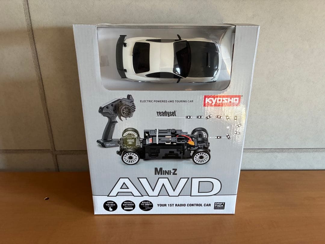 京商ミニッツ　AWD シルビアS15 京商 ミニッツAWD 日産 シルビア S15 equipped with GTウイング
