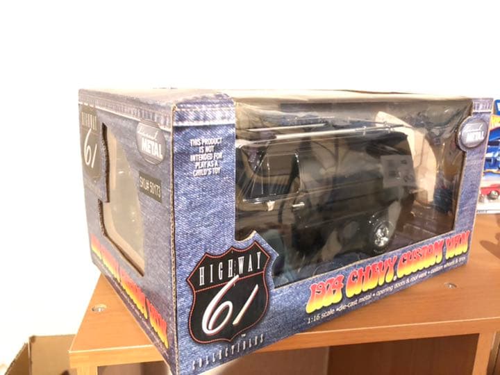 1974 シェビーバン 1/16 ミニカー - メルカリ