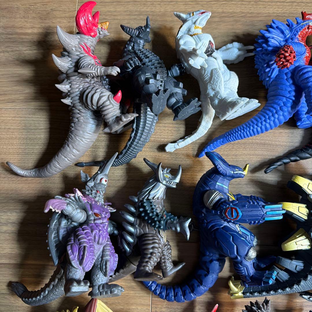 ウルトラヒーロー ソフビ 怪獣53体まとめ売り - メルカリ