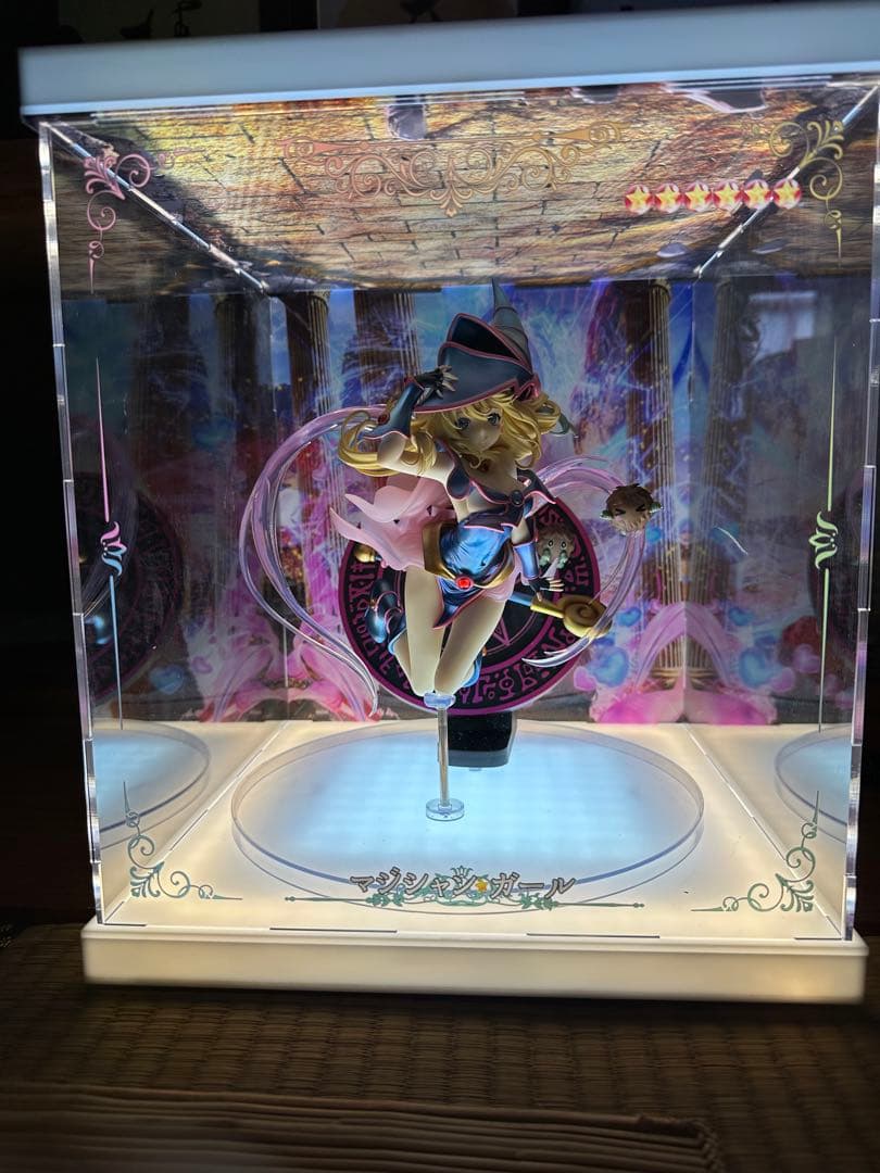 ブラックマジシャンガール　1/6フィギュア　専用ケース付き Amazon.co.jp: MAGI ARTS 遊戯王 ブラックマジシャンガール スタチュー