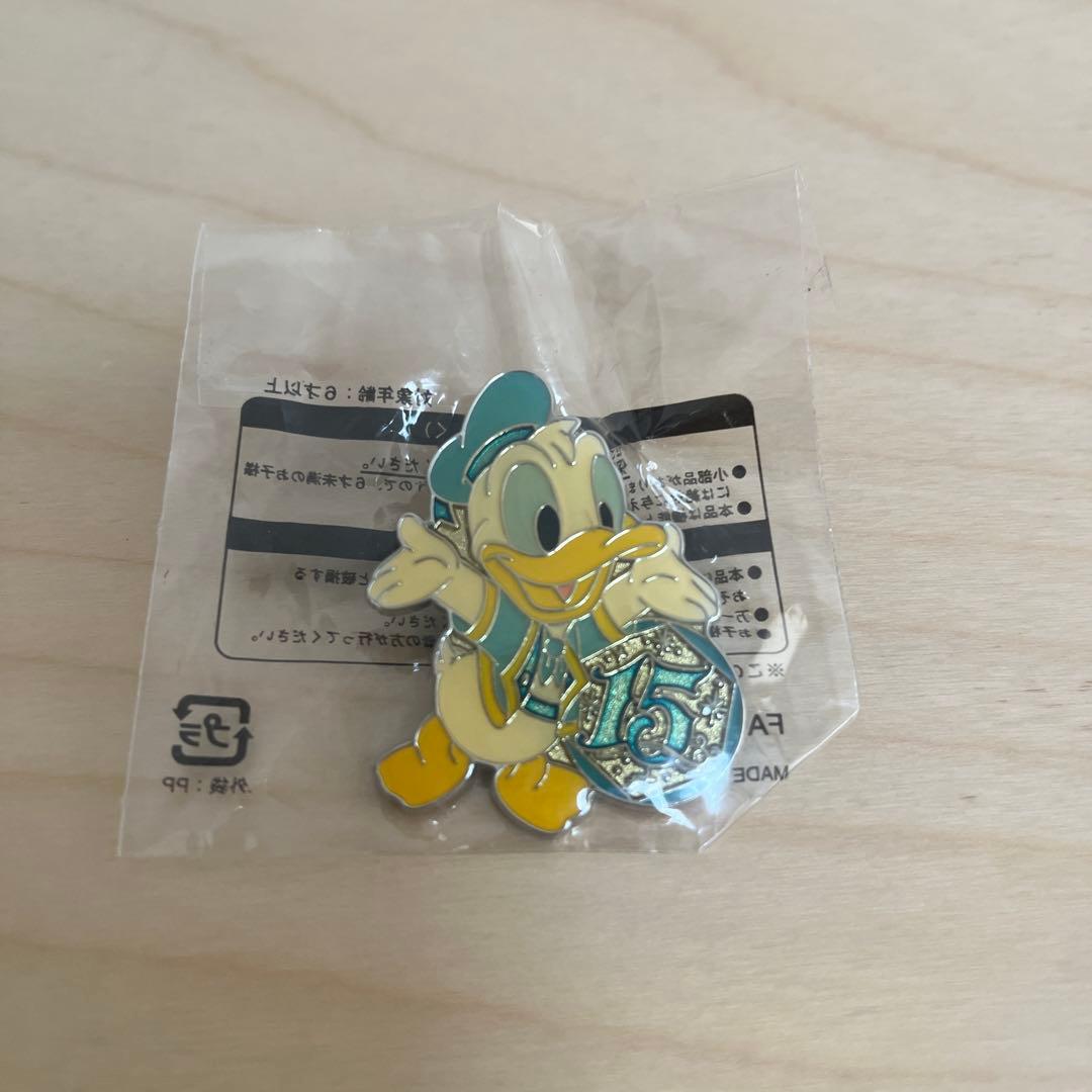 ディズニーピンバッジ 6個セット - メルカリ