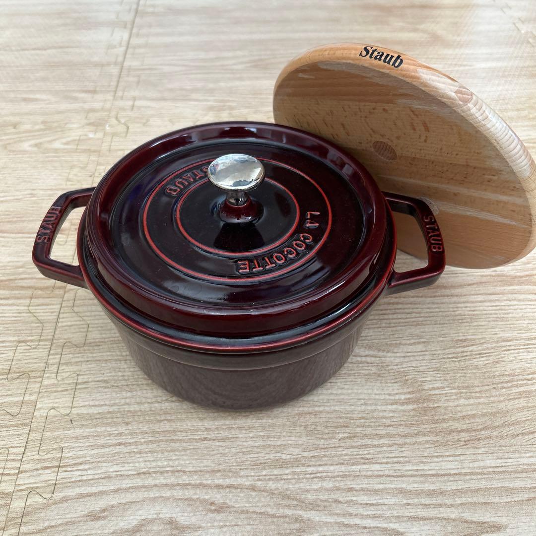 STAUB ストウブ 22cm グレナディンレッド マグネットトリベットラウンド Amazon.co.jp: staub ストウブ 「 ピコ ココット ラウンド