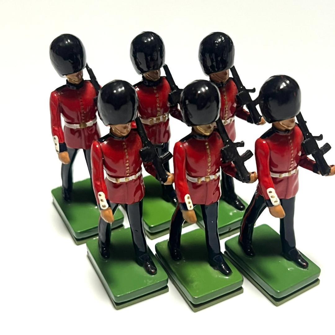 ブリテン社 英国衛兵 メタル ミニチュア Britains Miniature - メルカリ