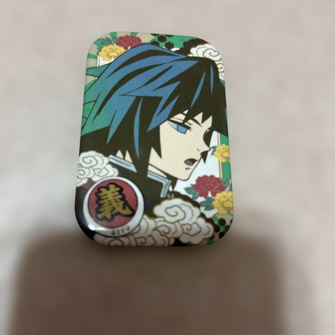 鬼滅の刃 まるかくスクエア缶バッジ 冨岡義勇 - メルカリ