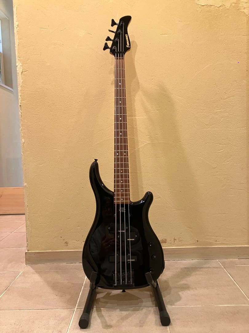 フェルナンデス リボルバー エレキベース 動作確認済 フェンダーソフトケース付 FERNANDES フェルナンデス REVOLVER XX06 ソフトケース付 エレキギター