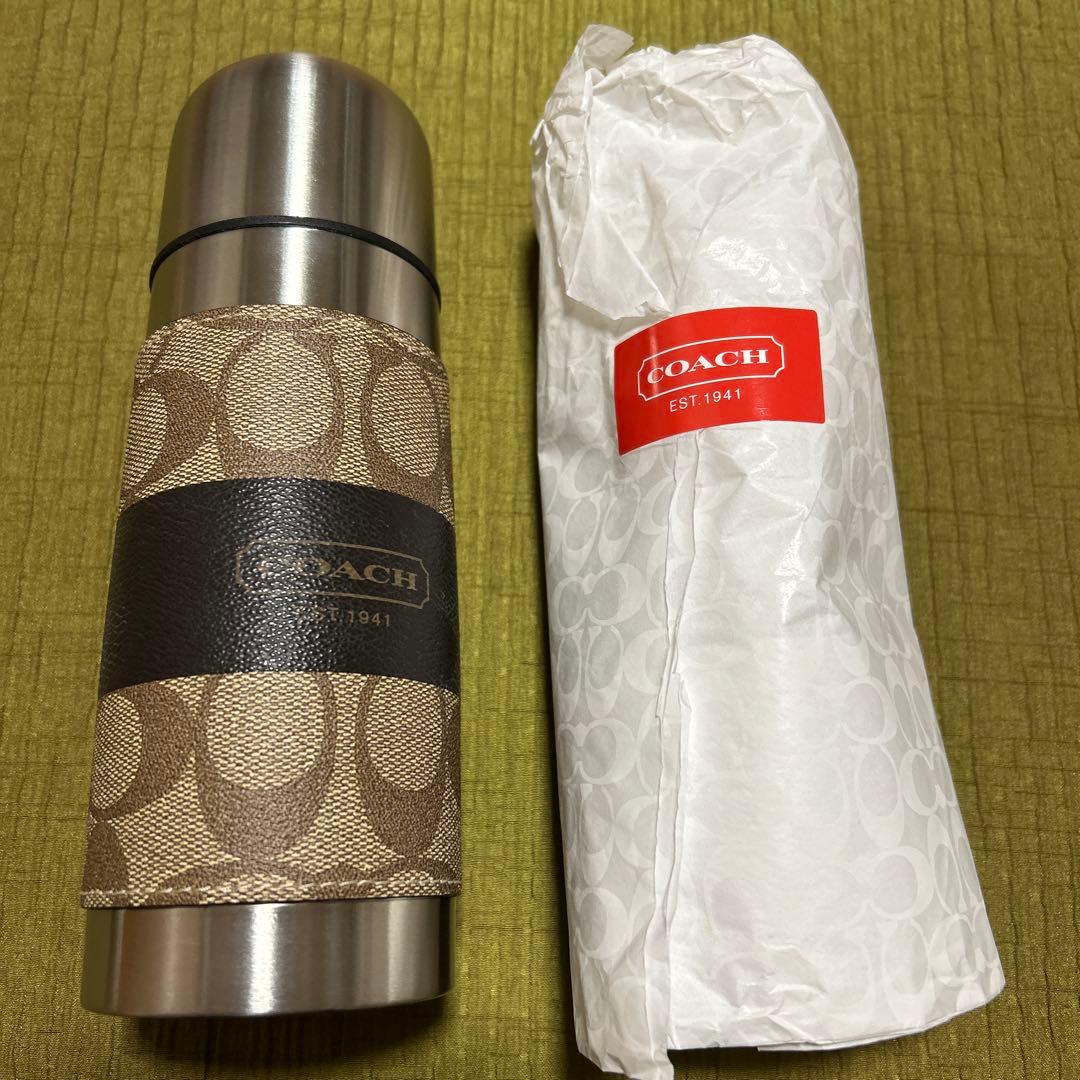 新品　未使用　COACH ステンレス水筒 ロゴ入り　ボトル 新品 未使用 非売品コーチ ボトル ロゴ COACH シルバー ステンレス