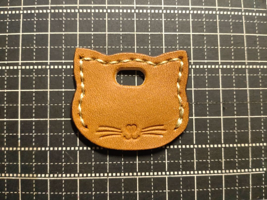 B7-1ライトブラウン 猫型キーカバー大 - メルカリ