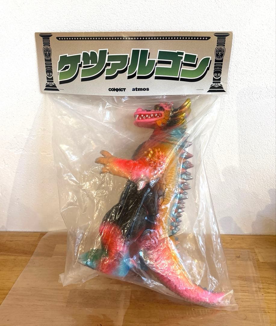 新品未開封 ケツァルゴン atmos × CONVICT インディーズソフビ - メルカリ