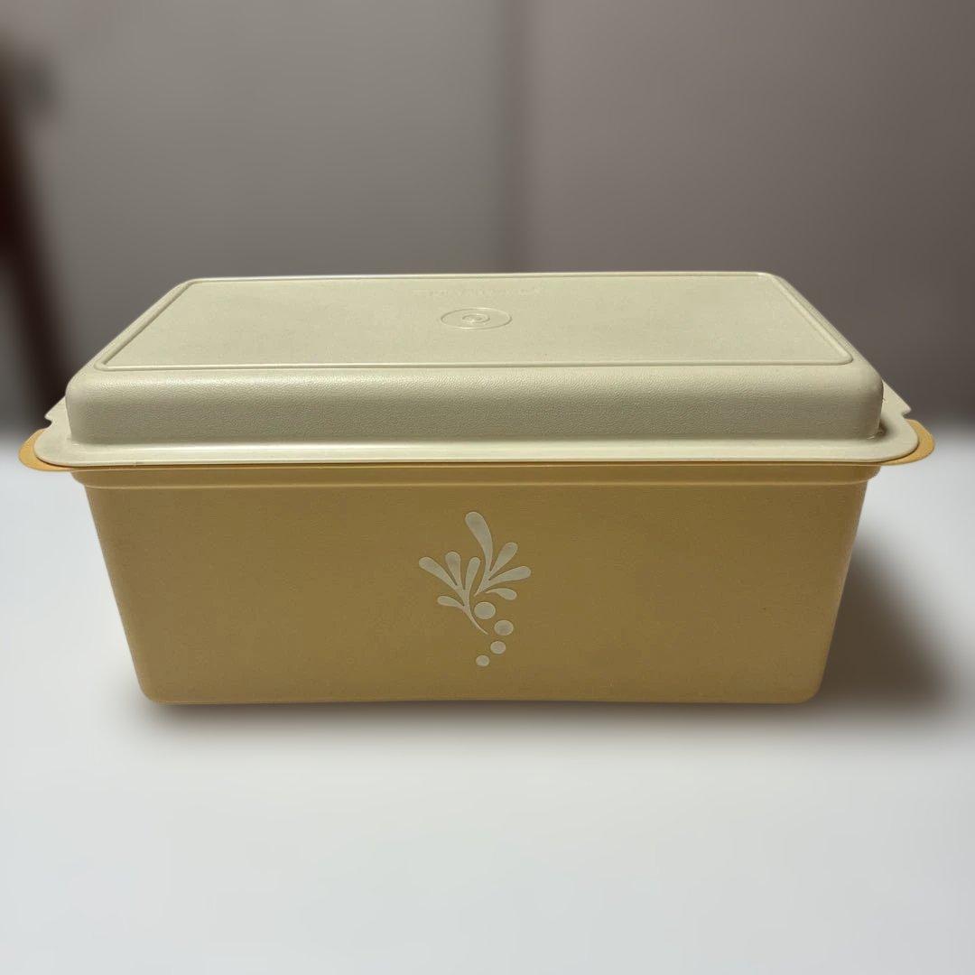 Tupperwareタッパーウエア ブレッドケース パンケース - メルカリ
