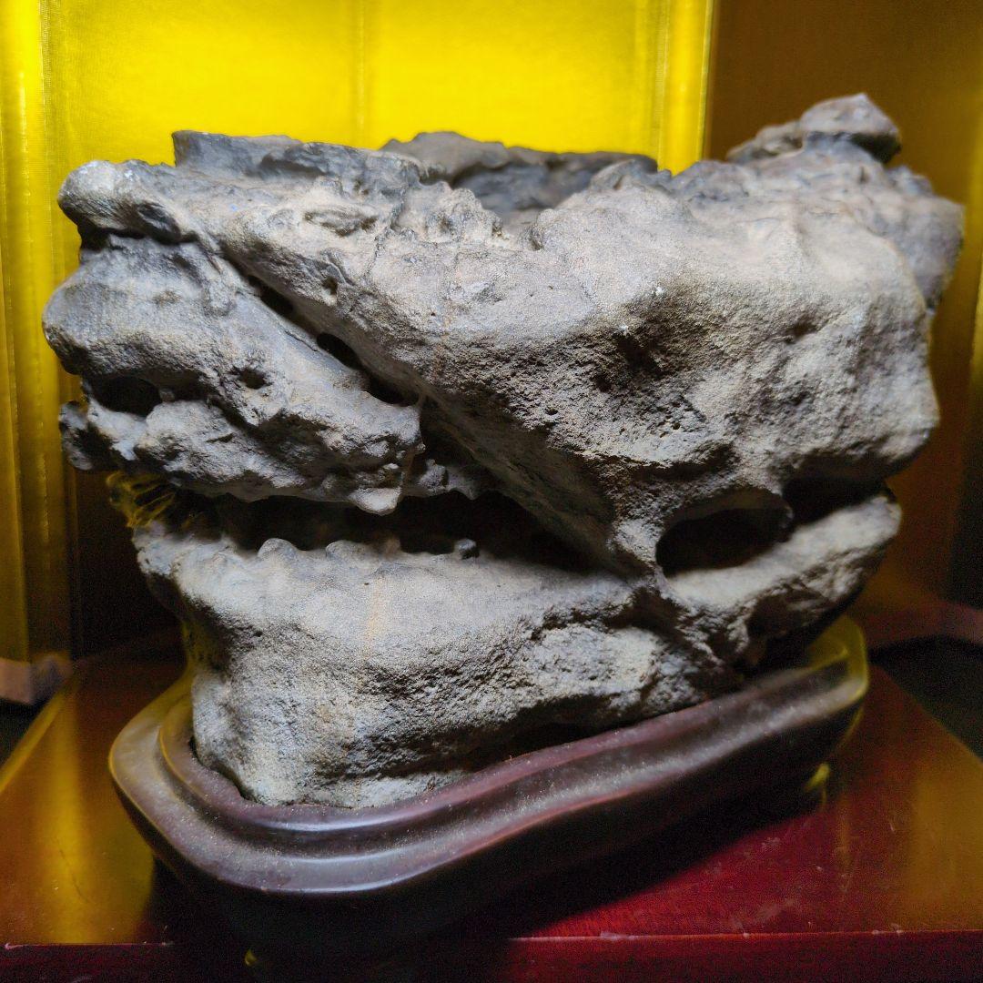 水石 天然石 龍隠れ 約8.4kg 特大 原石 鑑賞石 自然石 木製専用台座