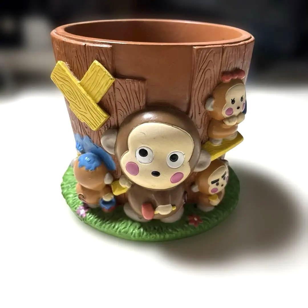サンリオ おさるのもんきち キャラクター付き 木の幹デザイン 物入れ