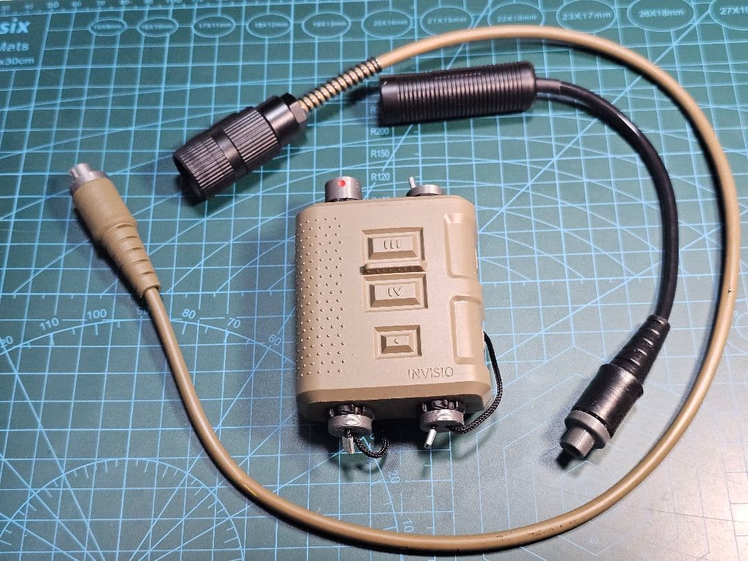 INVISIO V60 PTT ダミーモデル - メルカリ