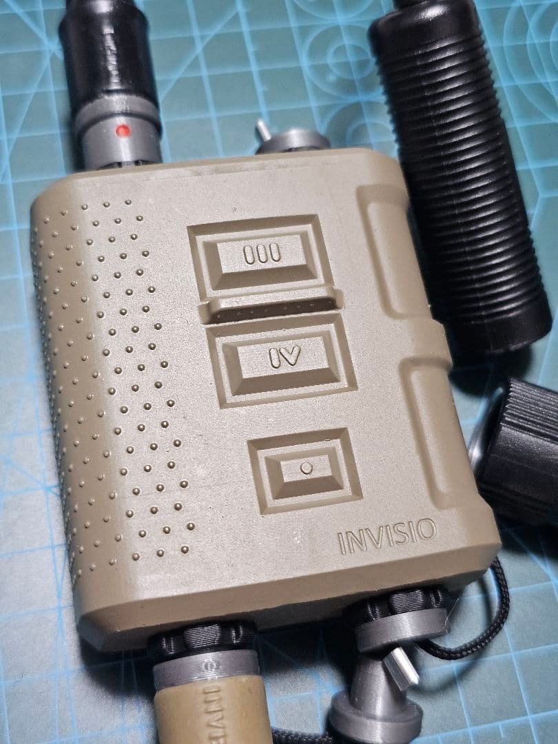 INVISIO V60 PTT ダミーモデル - メルカリ