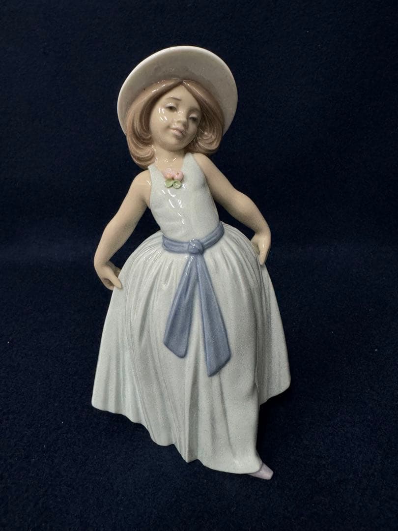 LLADRO リヤドロ 6275 可愛いロシータ 高さ約18cm - メルカリ