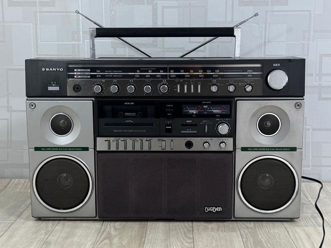 動作品】希少 大型 ラジカセ SANYO サンヨー MR-X20 昭和レトロ - メルカリ