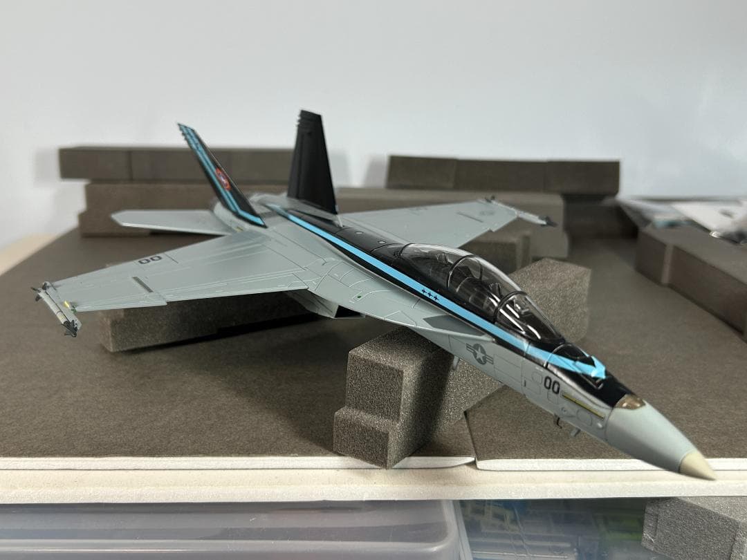 ホビーマスター 1/72 F/A-18F TOPGUN 50th 記念塗装