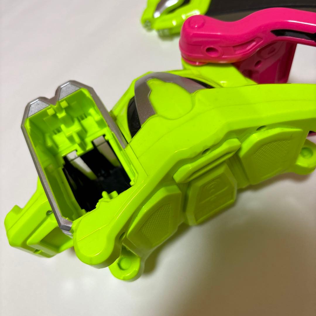 仮面ライダーエグゼイド】 変身ベルト DXゲーマドライバー ガシャット