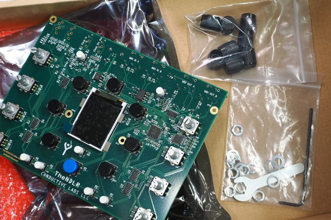 「 The NDLR v1 の基盤 」のみ（USB給電可、中古品） Amazon.co.jp: N-BOX N-BOXカスタム + プラス スイッチホール USB