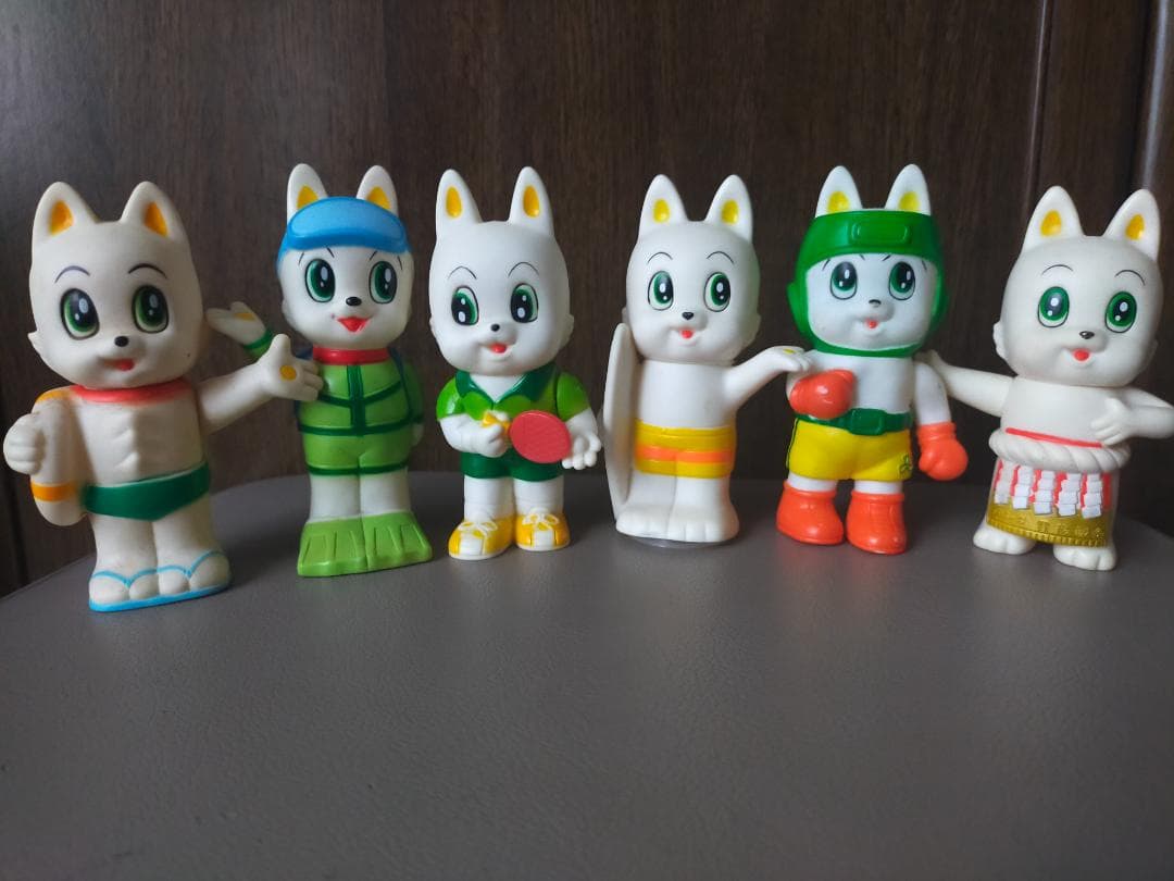 三和銀行 ワンさくん ソフビ貯金箱 6個 ② - メルカリ
