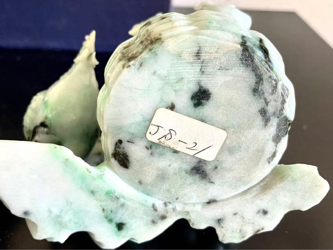 中国美術 翡翠彫刻 鶏の親子と籠 置物 台座付 箱有り - メルカリ