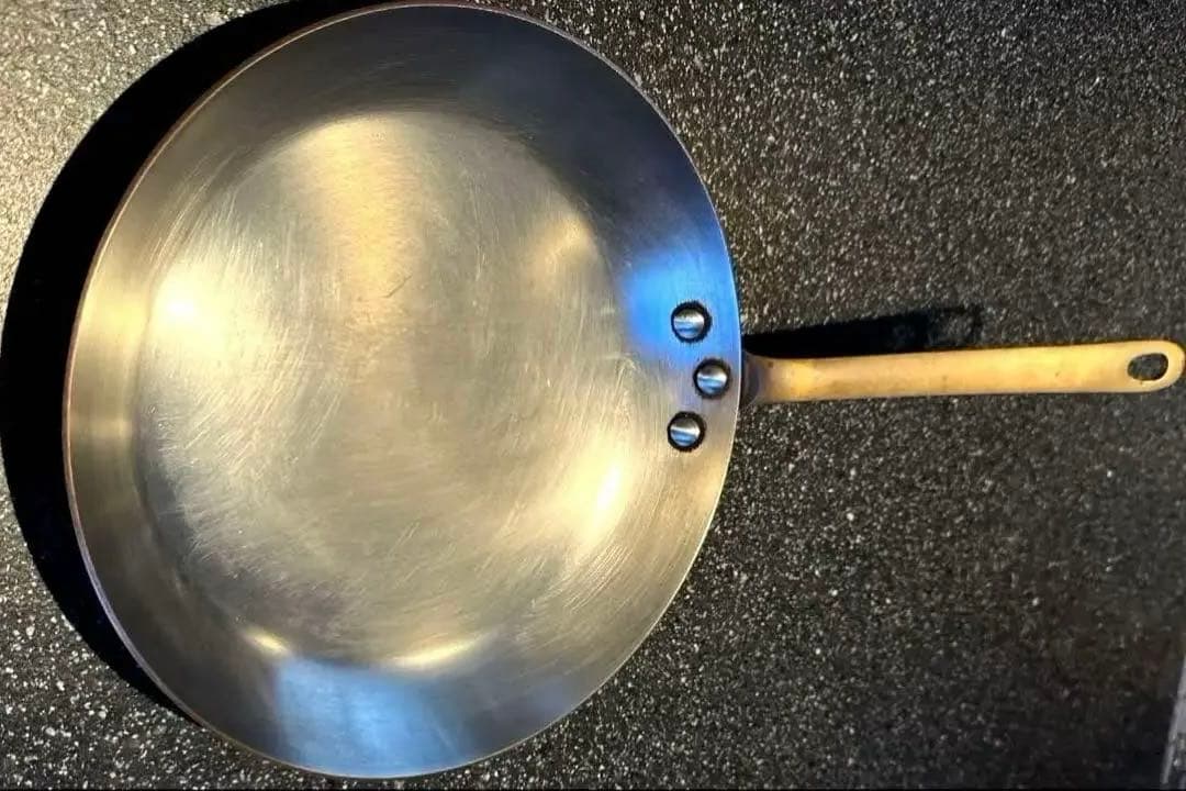 【美品】Mauviel純銅製片手フライパン26cm 最高峰キッチンウェア】 フランス MAUVIELをご存知ですか？｜Hirrroの