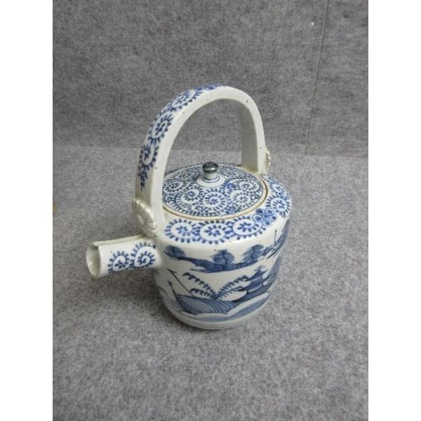 古伊万里染付蛸唐草に山水図銚子箱付き [B28257] - メルカリ