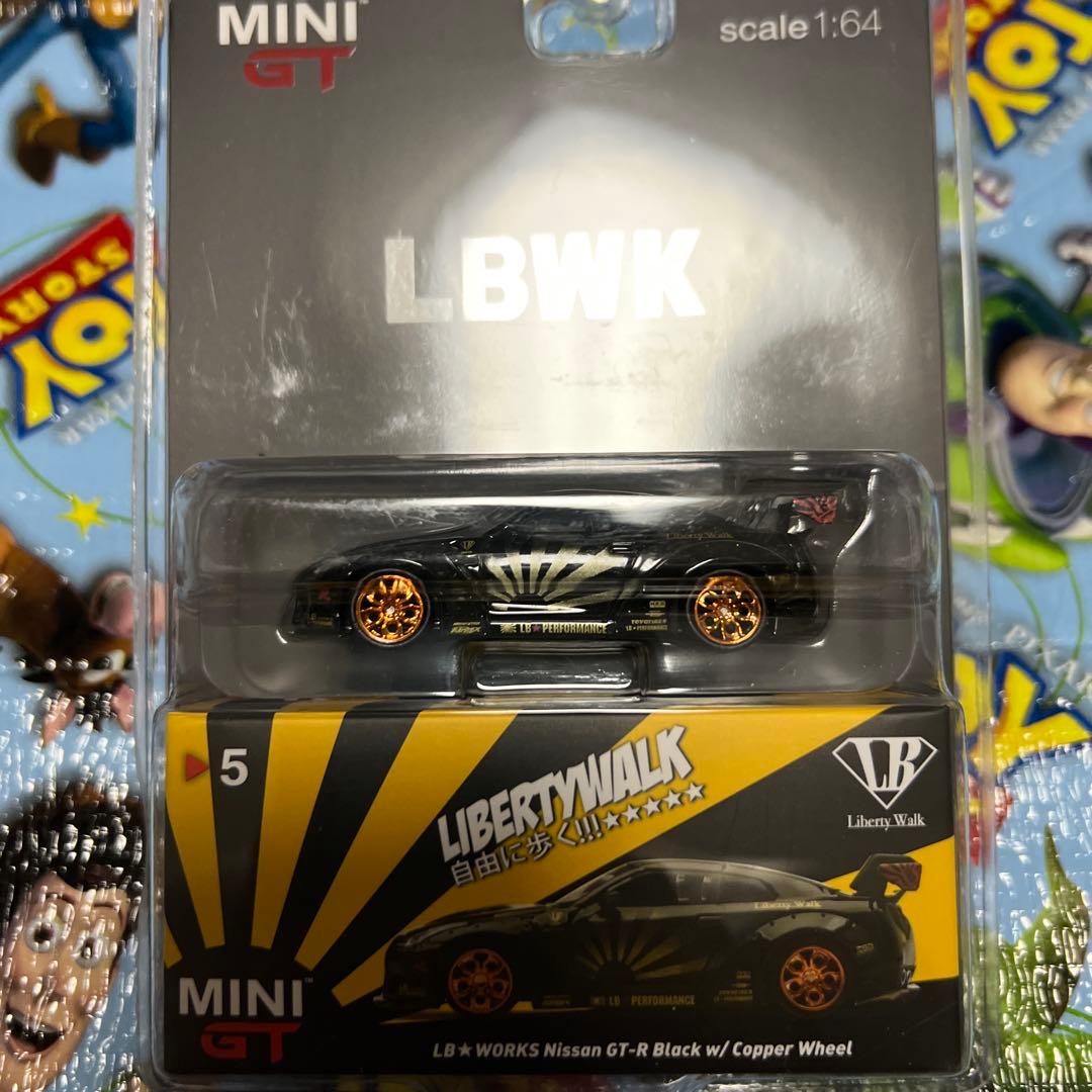 ミニカー MINI GT LB-WORKS Nissan GT-R 1:64 Chase! Mini GT 1:64 Liberty Walk LB Works Nissan GT-R (R35) Raw