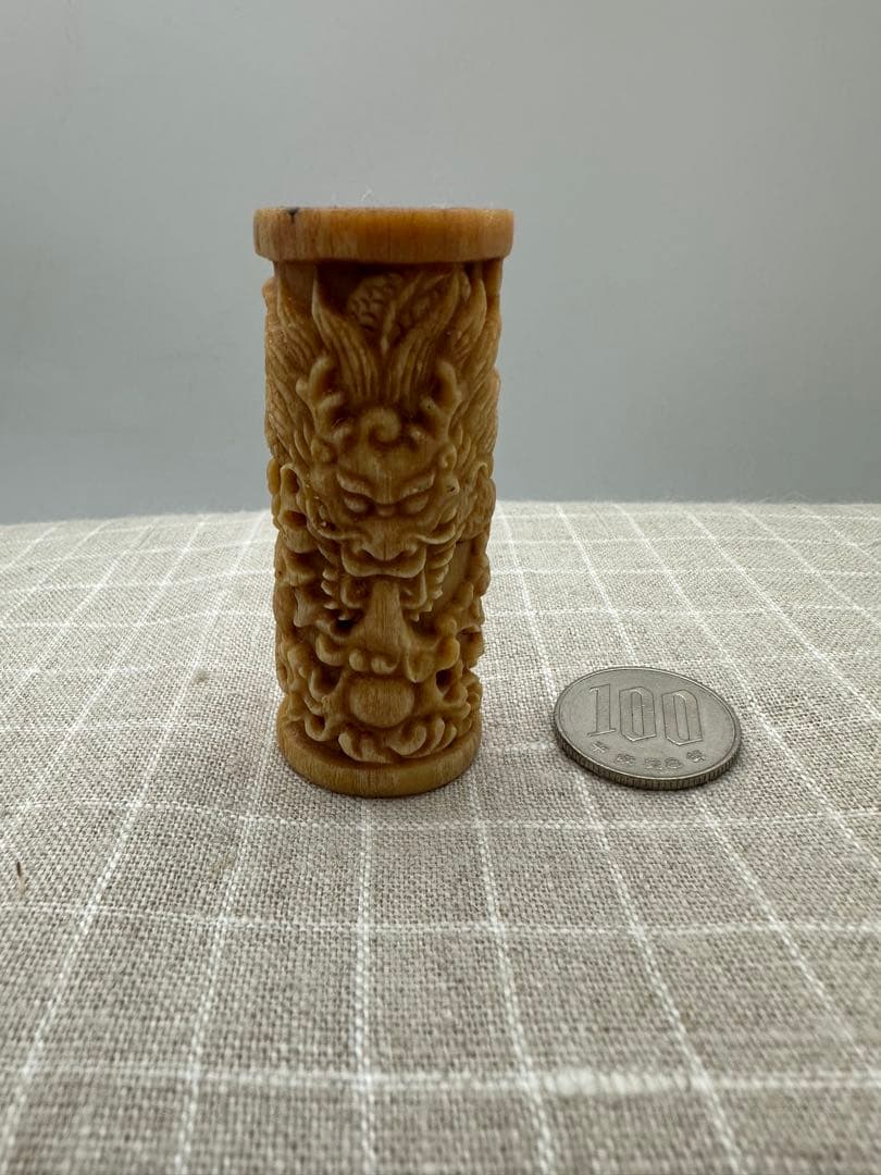 稀少品】大細工骨彫り 古物 アクセサリー 虎の骨雕刻 根付け （龍紋