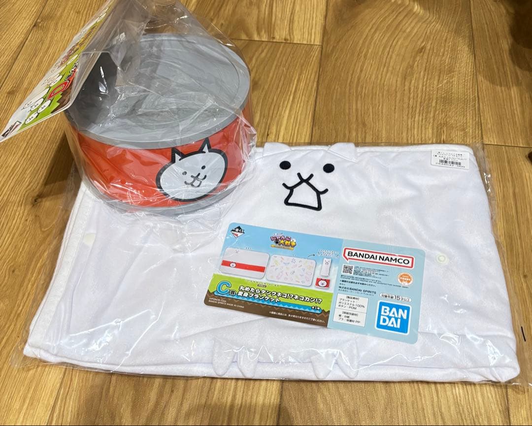 一番くじ にゃんこ大戦争 C賞ブランケット&D賞ネコカン セット - メルカリ