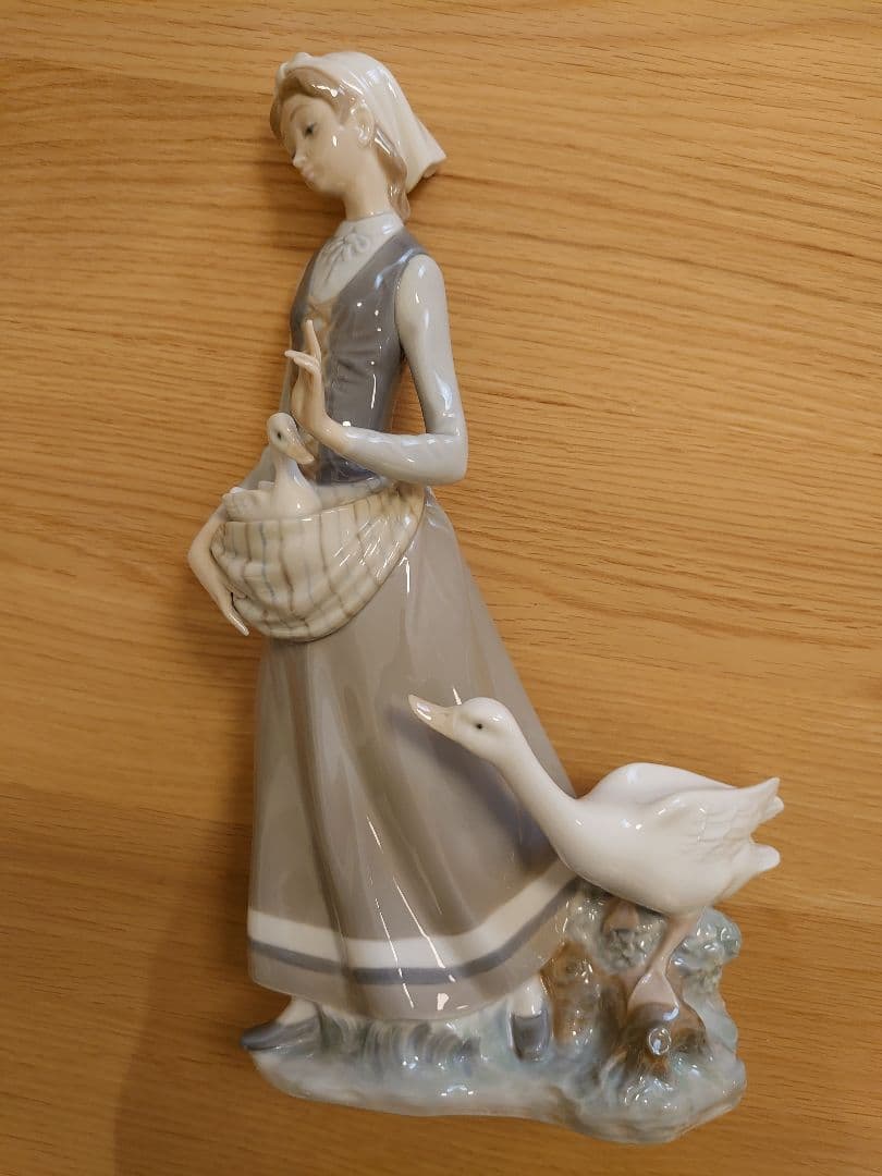 極美品 無欠損 希少】LLADRO リヤドロ No.4815『ガチョウと少女